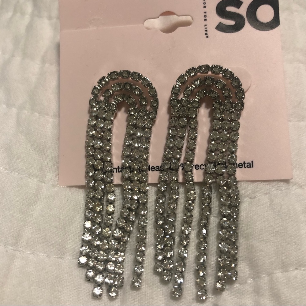 Earing-Never Used